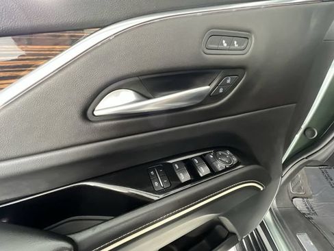 Certified 2024 Cadillac Escalade Luxury AWD/4WD image 23