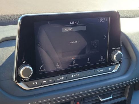 Used 2023 Nissan Rogue S image 14