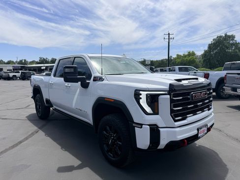 New 2026 GMC Sierra 2500 AT4 AWD/4WD image 3