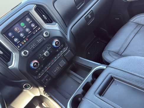 Used 2021 GMC Sierra 2500 Denali w/ Denali Ultimate Package AWD/4WD image 20