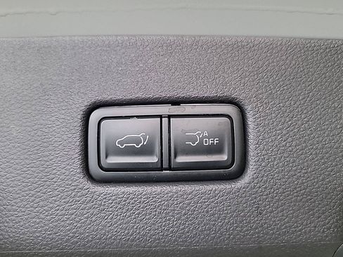 Used 2026 Kia Carnival SX FWD image 8