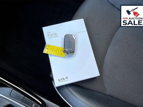 Certified 2024 Kia Forte GT-Line image 11
