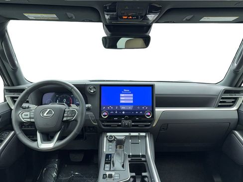Used 2025 Lexus GX 550 image 18
