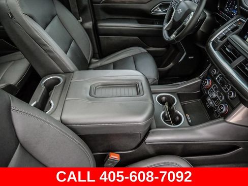 Used 2023 Chevrolet Suburban Z71 w/ Off-Road Capability Package AWD/4WD image 19