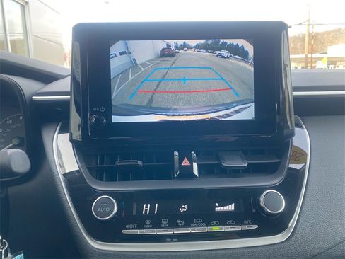 Used 2024 Toyota Corolla LE image 21