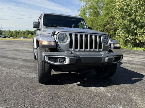 Used 2020 Jeep Wrangler Unlimited Sahara AWD/4WD image 4