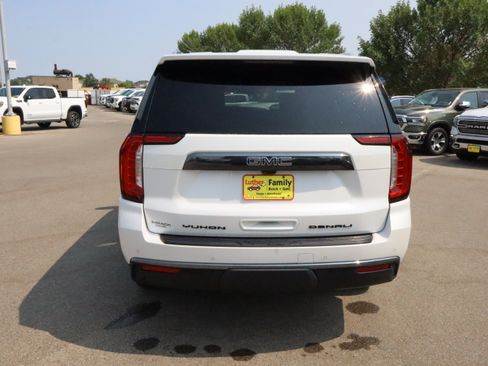 Used 2024 GMC Yukon Denali Ultimate AWD/4WD image 6