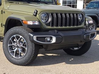 New 2026 Jeep Gladiator Sport video 2