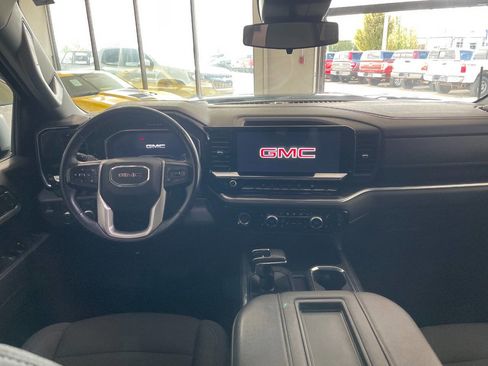 Used 2022 GMC Sierra 1500 Elevation image 24
