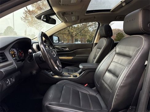 Used 2018 GMC Acadia Denali w/ Technology Package image 11