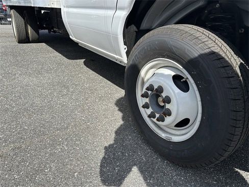 New 2024 Ford E-450 and Econoline 450 Super Duty w/ Power Windows & Locks Group image 20