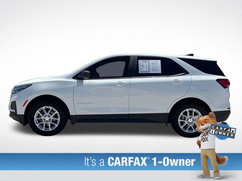 Used 2022 Chevrolet Equinox LS w/ LS Convenience Package AWD/4WD image 2