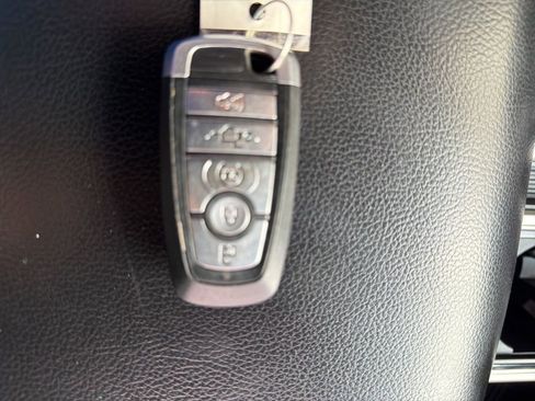 Used 2018 Ford F150 Lariat w/ Equipment Group 502A Luxury image 30