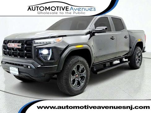 Used 2024 GMC Canyon Elevation w/ Elevation Premium Package AWD/4WD image 1