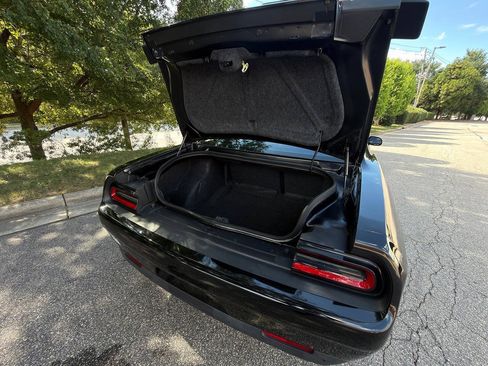Used 2020 Dodge Challenger R/T Scat Pack RWD image 38