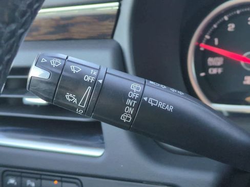 Used 2021 Chevrolet Tahoe Premier w/ Premium Package image 26