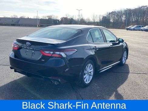 Used 2021 Toyota Camry SE image 4