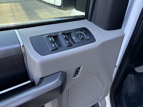 Used 2020 Ford F150 XLT w/ Equipment Group 302A Luxury image 11