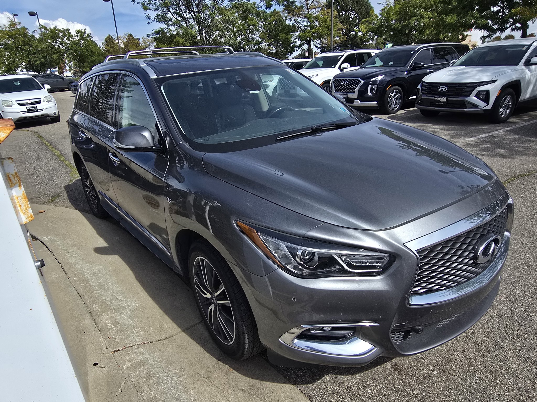 Used 2019 INFINITI QX60 Luxe w/ Sensory Package AWD/4WD image 7
