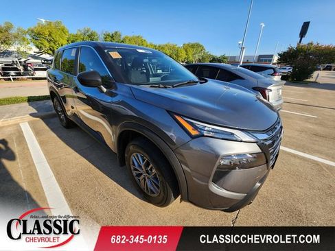 Used 2025 Nissan Rogue S FWD image 1