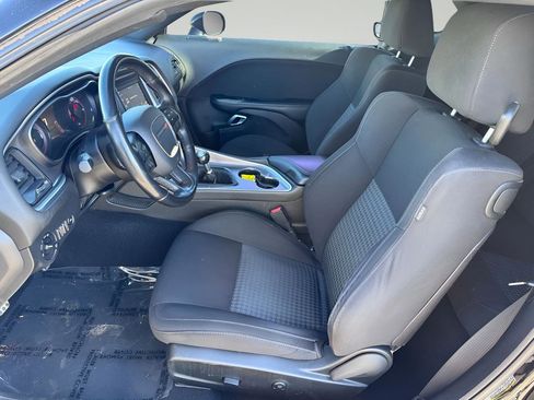 Used 2020 Dodge Challenger R/T w/ Driver Convenience Group image 10