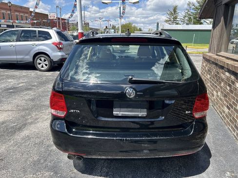 Used 2009 Volkswagen Jetta SE FWD image 3