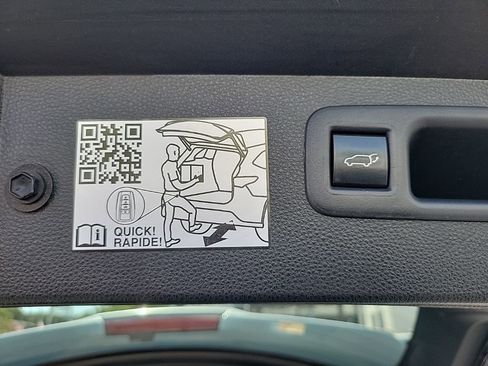 Used 2022 Toyota Highlander Platinum image 12