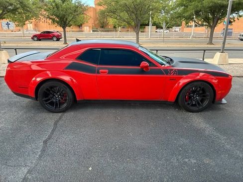 Used 2021 Dodge Challenger R/T Scat Pack RWD image 4