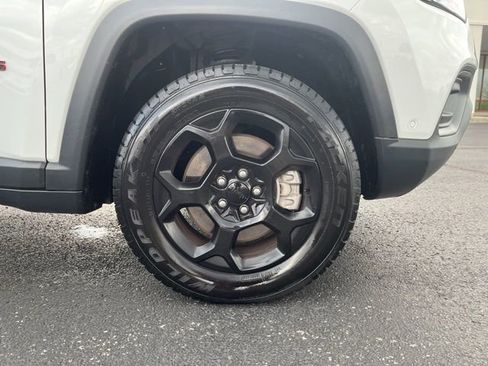 Used 2023 Jeep Compass Trailhawk w/ Trailhawk Elite Group image 18