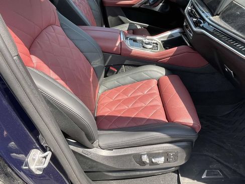 Used 2025 BMW X6 M60i AWD/4WD image 24
