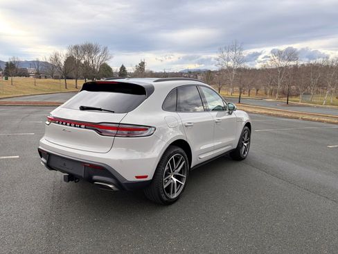 Certified 2026 Porsche Macan Base image 7