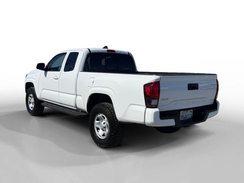 Used 2023 Toyota Tacoma SR AWD/4WD image 3