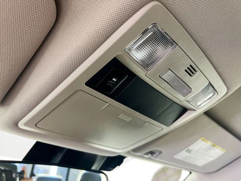 Used 2018 Toyota Tacoma SR w/ SR Convenience Package image 19