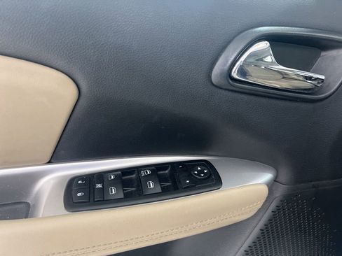 Used 2015 Dodge Journey American Value Package w/ Flexible Seating Group image 17