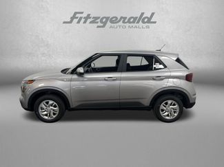 New 2026 Hyundai Venue SE FWD video 2