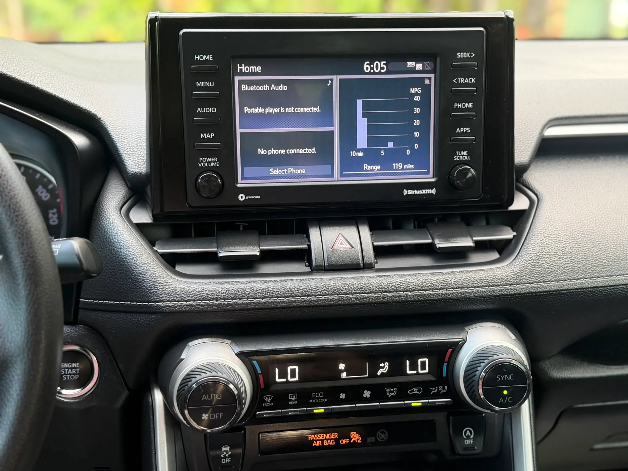 Used 2020 Toyota RAV4 XLE FWD image 31
