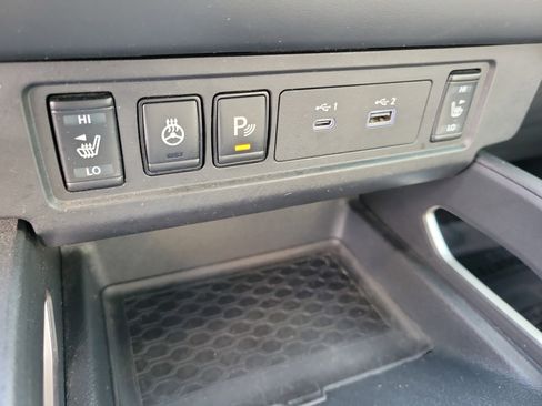 Certified 2022 Nissan Frontier SV image 32