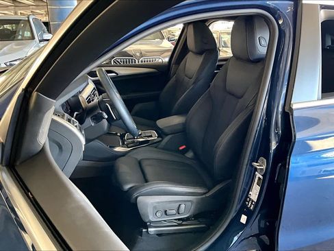 Used 2024 BMW X4 xDrive30i image 8