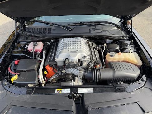 Used 2015 Dodge Challenger SRT Hellcat image 24