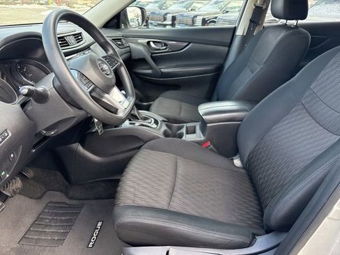 Used 2018 Nissan Rogue S image 15