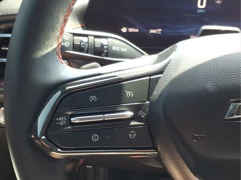 Used 2025 Chevrolet Traverse RS w/ LPO, Floor Liner Package AWD/4WD image 20