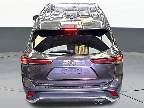 Used 2022 Toyota Highlander XSE image 5