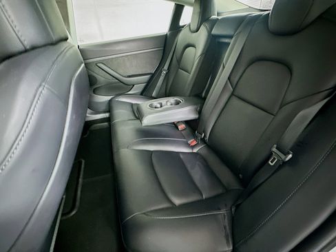 Used 2021 Tesla Model 3 Standard Range Plus image 25