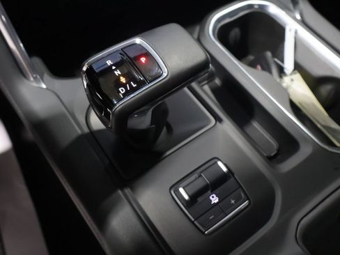 Used 2023 GMC Sierra 1500 Denali w/ Technology Package AWD/4WD image 32