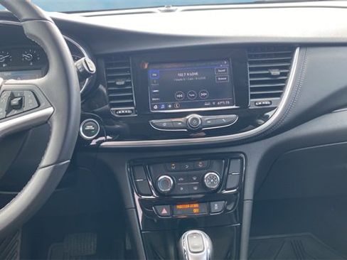 Certified 2022 Buick Encore Preferred w/ Safety Package image 10