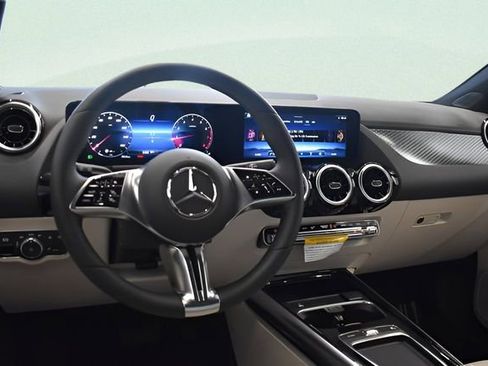 New 2026 Mercedes-Benz GLA 250 4MATIC image 26