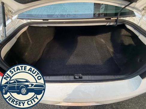 Used 2013 Chevrolet Impala LTZ FWD image 8