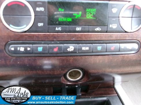 Used 2014 Ford Expedition XLT w/ Equipment Group 202A AWD/4WD image 13
