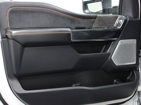 Used 2024 Ford F350 Platinum image 11