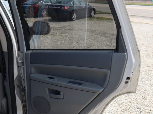 Used 2005 Jeep Grand Cherokee Laredo image 14